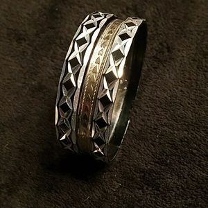 Set of 3 black and silver bangles